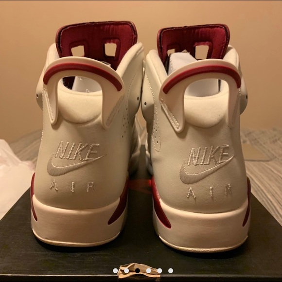 Air Jordan Retro 6 - Picture 3 of 7